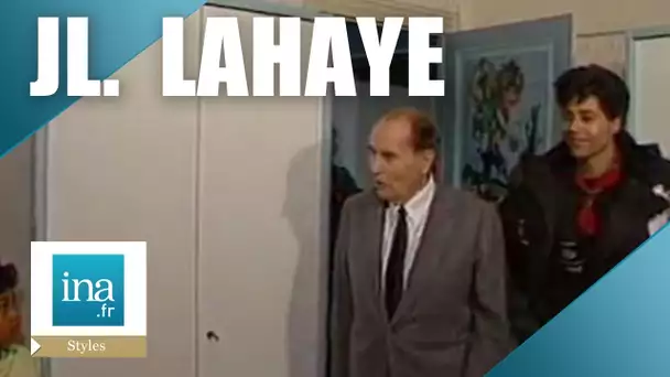 François Mitterrand inaugure la fondation "Cent Familles" de Jean-Luc Lahaye | Archive INA