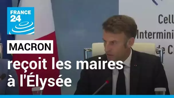 Émeutes : les violences retombent, Emmanuel Macron reçoit les maires à l'Élysée • FRANCE 24