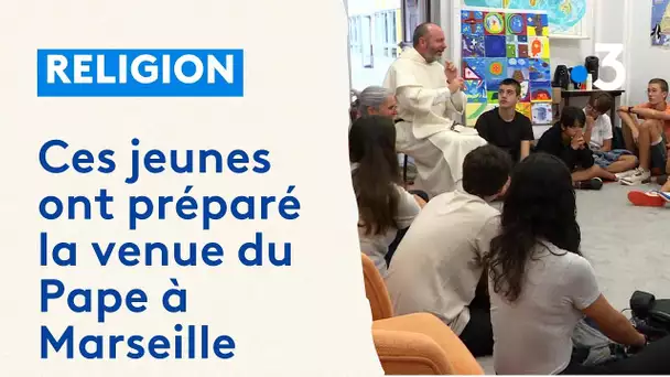 Ces adolescents ont préparé la venue du pape en cours de catéchisme