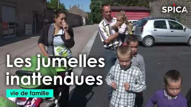 Familles nombreuses : les jumelles inattendues