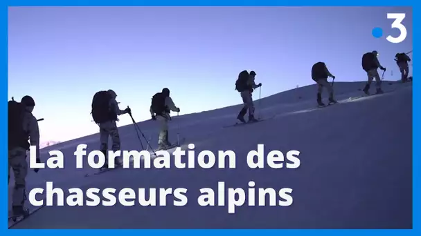 A Montgenèvre, les premiers pas des nouveaux chasseurs alpins