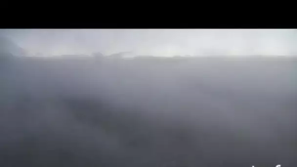 Nouvelle-zélande, Ile du Sud : aube avec nuages par-dessus les montagnes