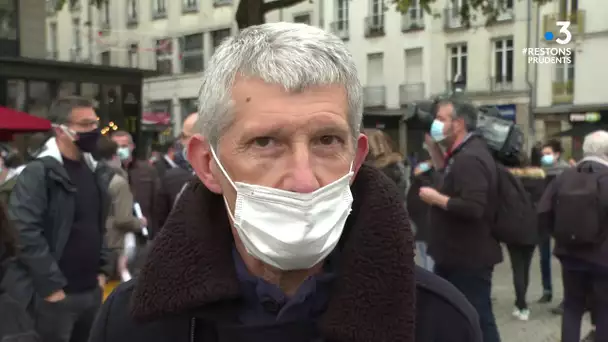 Confinement : manifestation de commerçants à Nantes.