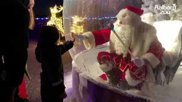Au Danemark, le père Noël s'installe dans une boule à neige pour saluer les enfants