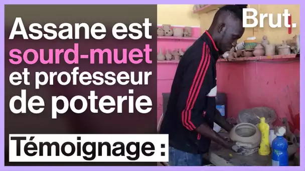 Assane, sourd et muet, professeur de poterie