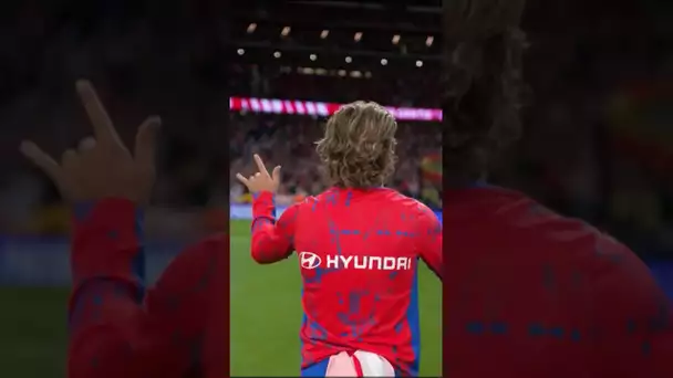 GRIZZY is a fan of Julián Álvarez 🤟🕸️