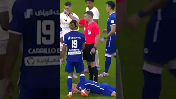 🇸🇦 Le coup de la corde à linge de Cristiano Ronaldo en plein match