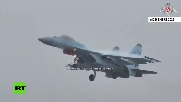 Des chasseurs escortent le vol de Vladimir Poutine vers Abou Dhabi