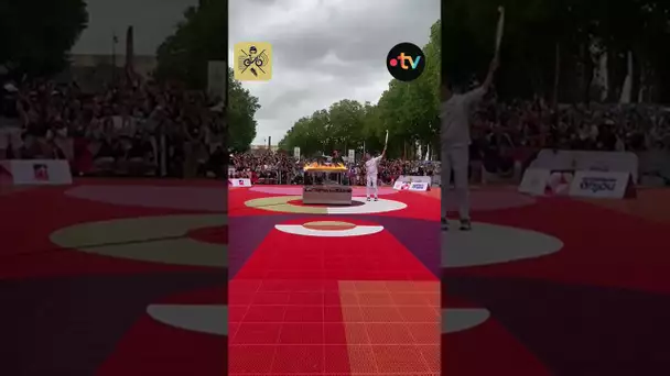 Paris 2024 : allumage du chaudron de la flamme olympique à Angers