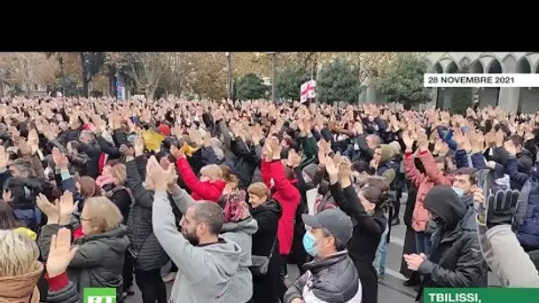 Géorgie : des manifestants se rassemblent à Tbilissi contre le projet de passeport Covid