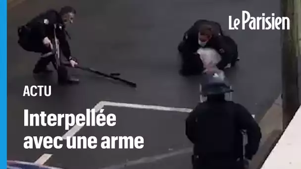 Val-d’Oise : des gendarmes interpellent une femme armée d'un fusil de chasse en pleine rue