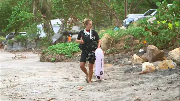 Shirley met un gros coup de balai sur son île