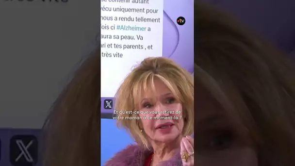 Julien Courbet évoque avec émotion la disparition de sa mère atteinte d'Alzeimer.