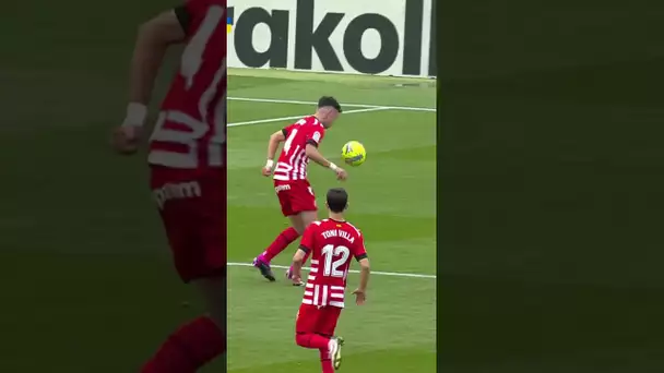 🤯 Le GOLAZO complètement fou d'Arnau Martínez avec Girona ! #shorts