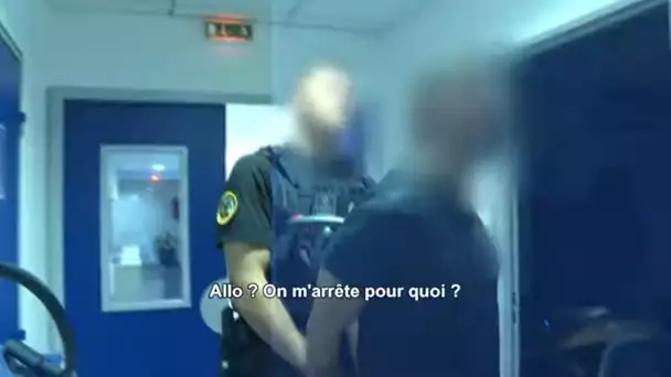 Tu m'arrêtes pour quoi là ?