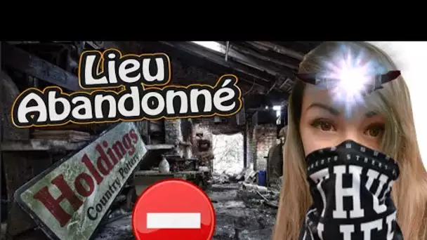 EXPLORATION D&#039;UN LIEU ABANDONNÉ ET INTERDIT ! - Chelxie Vlog