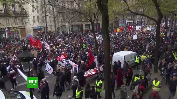 Paris : les manifestations contre la réforme des retraites dégénèrent