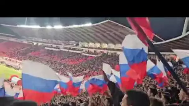 🇷🇸  Serbie : les supporters du l'Etoile rouge de Belgrade brandissent des drapeaux russes