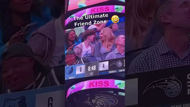 Kiss cam 😔😔