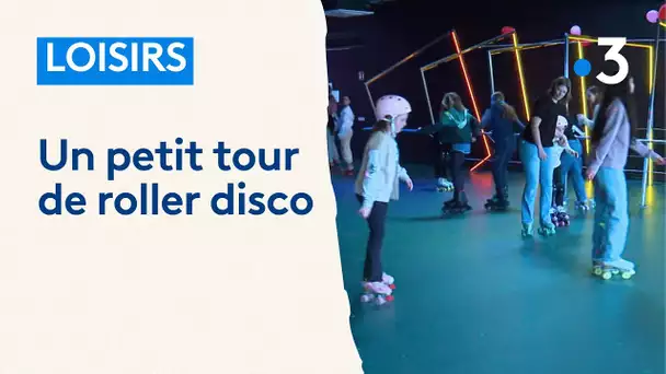 Des patins à roulettes dans une ambiance de boîte de nuit : le roller disco est de retour