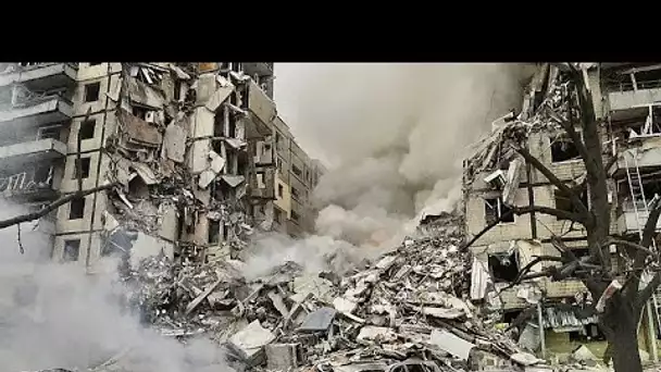 Frappe meurtrière à Dnipro : au moins 17 morts dans l'effondrement d'un immeuble