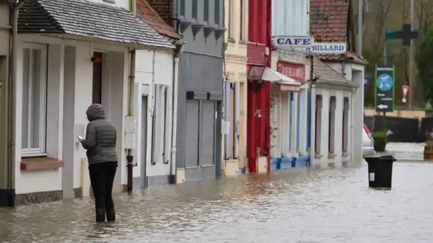 Inondations dans le Pas-de-Calais : les habitants, désœuvrés, continuent d'estimer les dégâts