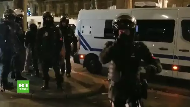 Manifestation contre la loi Sécurité globale : une journaliste de RT France menacée d'interpellation