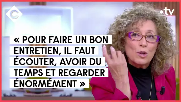 Mireille Dumas, l’intervieweuse psychanalyste - C à vous - 25/11/2021