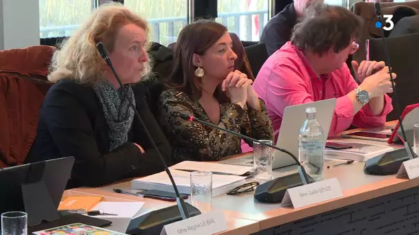 Dernier Conseil Municipal à Saint-Nazaire : la déception de ceux qui partent.
