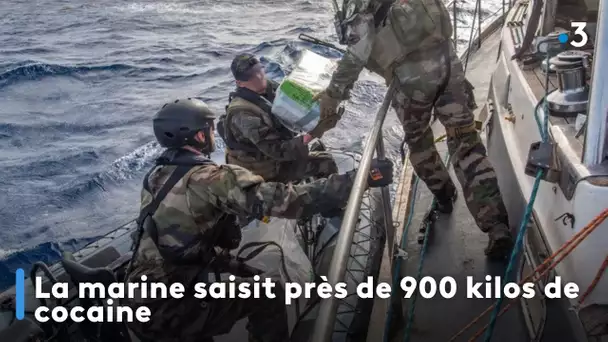 La marine saisit près de 900 kilos de cocaine