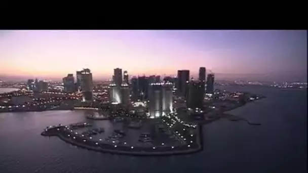 Qatar : Doha by night