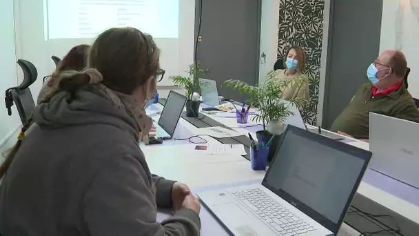 Hérault : ces travailleurs handicapés mentaux qui simplifient le verbiage administratif