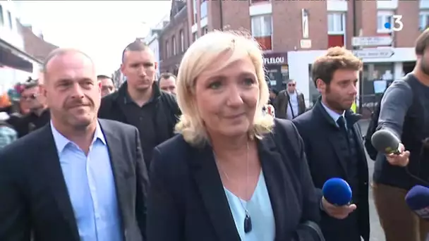 Marine Le Pen fait sa rentrée politique à Hénin-Beaumont