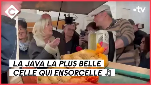 Quand Marine Le Pen pousse la chansonnette - L'ABC de Sebastien Thoen - C à vous - 23/03/2022