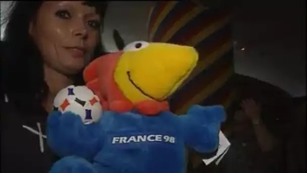 Football : folie des maillots de l'équipe de France