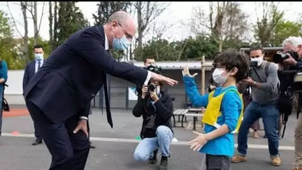 Jean-Michel Blanquer joue à la marelle et à chifoumi : la vidéo du ministre de...