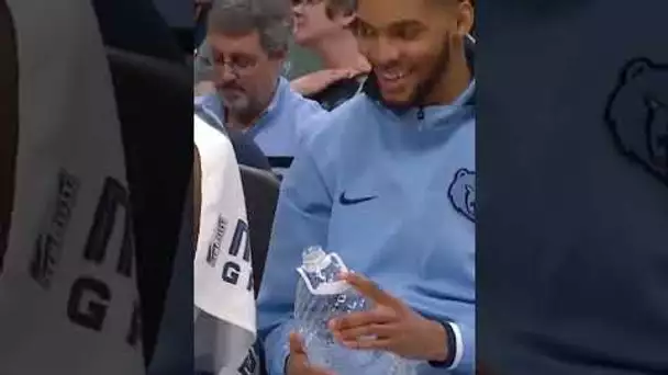 Ziaire Williams’ Water Bottle Draws Attention 🤣