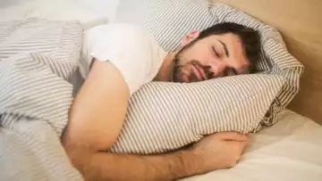 TikTok : Un utilisateur a trouvé une astuce pour s'endormir en deux minutes !