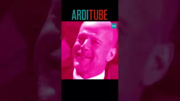 Bruce Willis embrasse Thierry Ardisson sur la bouche 😳😘 #INA #Arditube #Shorts