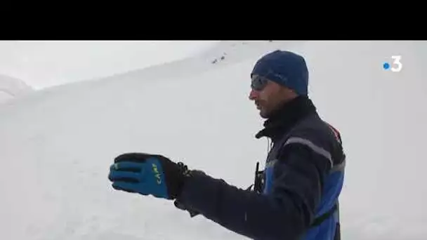 Dans les Alpes, un nouveau détecteur aide les secouristes à retrouver les victimes d’avalanches