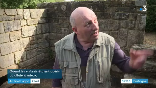 Sur le chemin des fontaines miraculeuses, à Plougar et Saint-Vougay