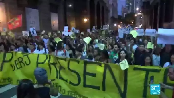Au Brésil les étudiants manifestent contre le gel du budget de l'éducation