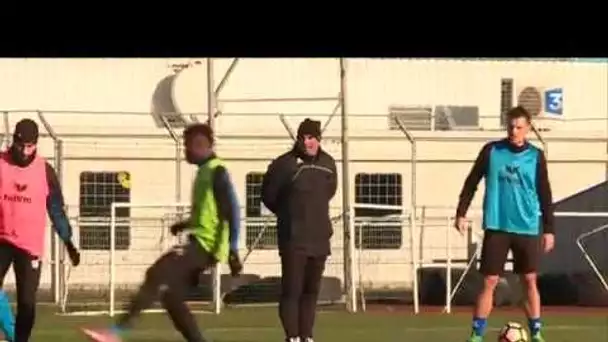 Avant le match de Coupe de France entre le Stade Bordelais et les Chamois Niortais