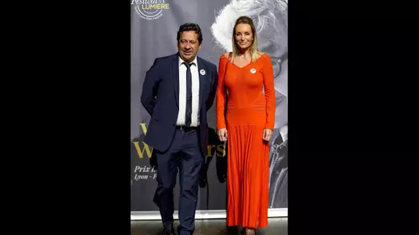 Laurent Gerra de sortie avec sa femme Christelle Bardet, elle fait mouche dans une tenue très révé