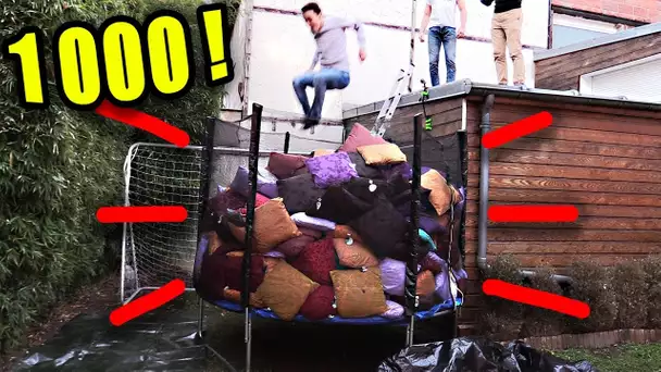 1 000 COUSSINS DANS UN TRAMPOLINE GÉANT !! - (le Vendredi des Vrais!)