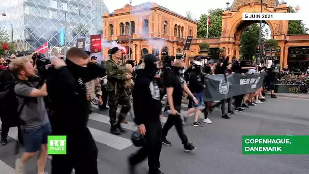 Danemark : les «Men in Black» protestent contre les mesures anti-Covid à Copenhague