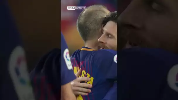 🤩 La connexion Messi-Iniesta... le football était facile pour eux ! #shorts