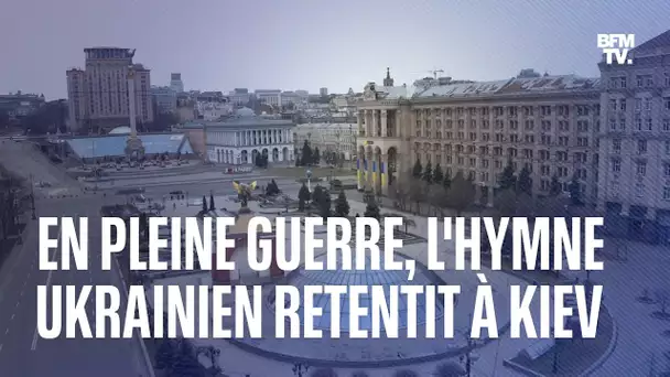 À Kiev, l'hymne ukrainien résonne sur la place de l'Indépendance alors que l'armée russe approche