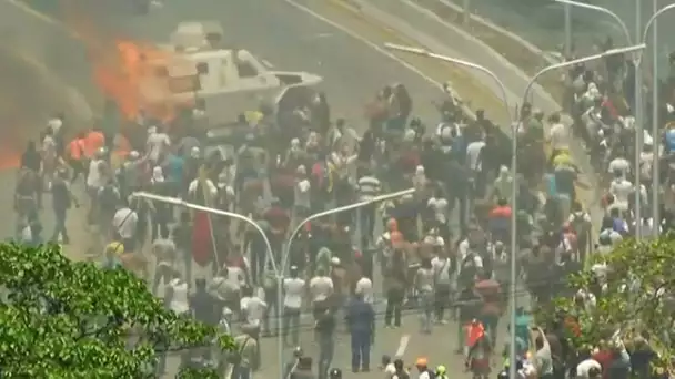 Au Vénézuela, un blindé du gouvernement a roulé sur des manifestants