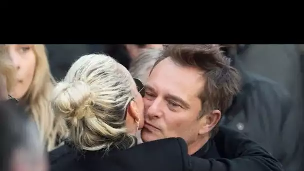 Laeticia Hallyday a t elle vraiment empêché David de dire adieu à son père  La réalité est plus com